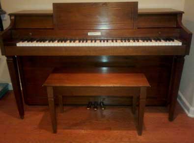 1976 Baldwin Spinet Without The Acrosonic Name on It